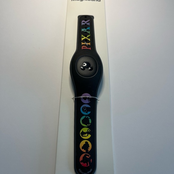 Disney’s Pixar Limited Edition Park Exclusive MagicBand - Picture 3 of 4
